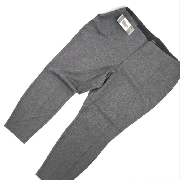 3/$20 Dalia Plus leggings - Picture 4 of 4